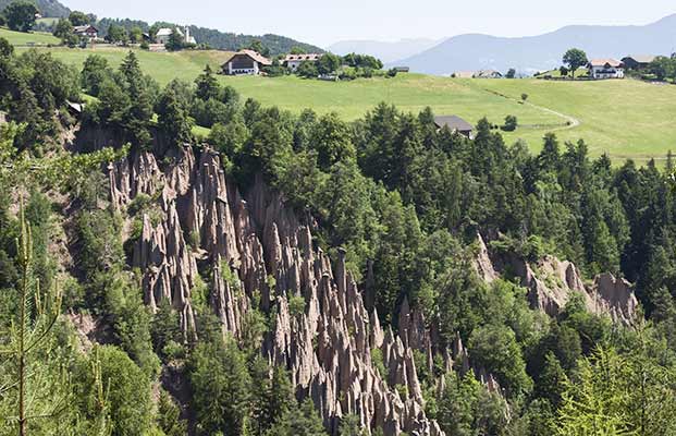 Soprabolzano con le sue piramidi di terra