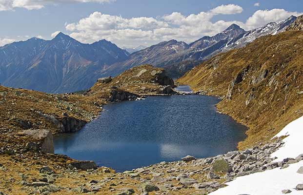 Lago di montagna a Val di Vizze