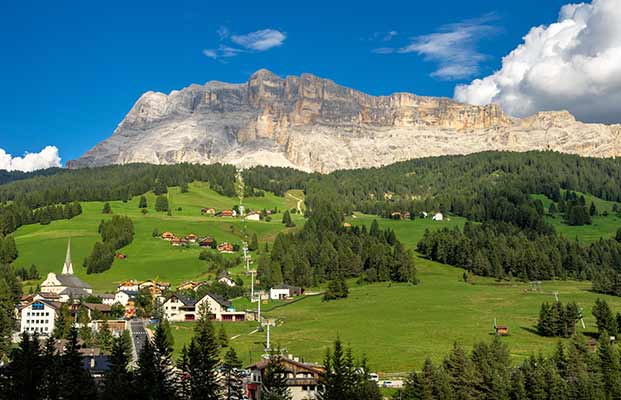 Badia con le sue meravigliose montagne