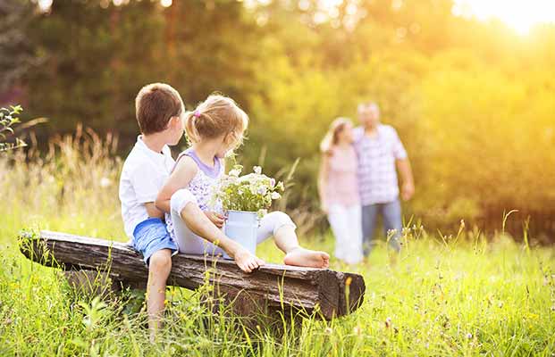 Una famiglia alla luce della sera